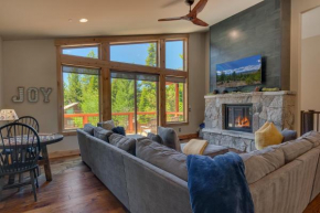 Spruce Haven at Tahoe Donner - Luxury Pet Friendly Cabin w Private Hot Tub Truckee